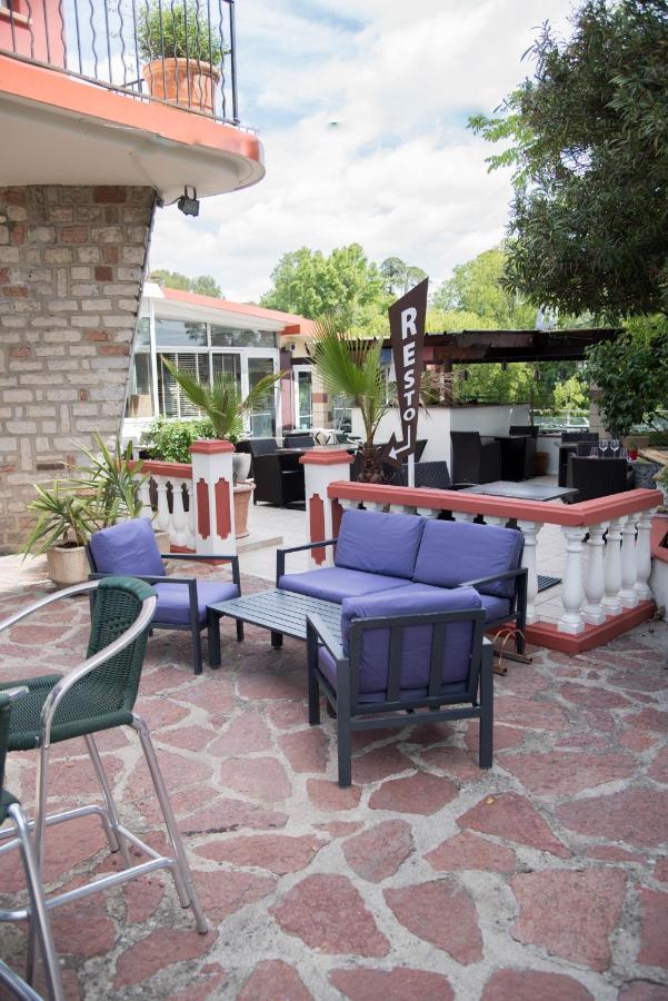 Hotel Restaurant Mon Auberge Lunel  Exterior foto